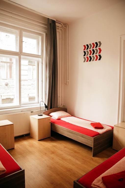 2Night Hostel Budapeszt Zewnętrze zdjęcie