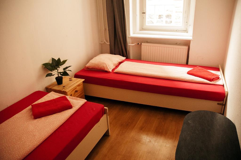 2Night Hostel Budapeszt Zewnętrze zdjęcie