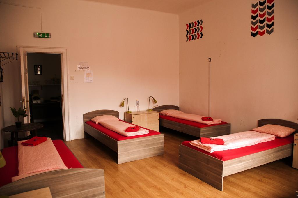 2Night Hostel Budapeszt Zewnętrze zdjęcie