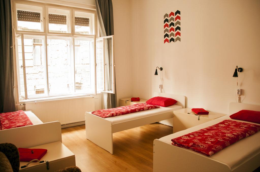 2Night Hostel Budapeszt Zewnętrze zdjęcie